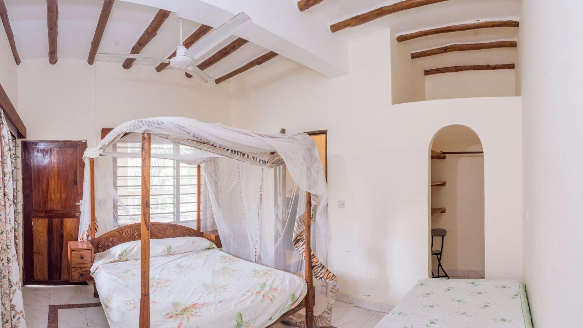 Kijani Cottages In Diani Диани Бийч Екстериор снимка