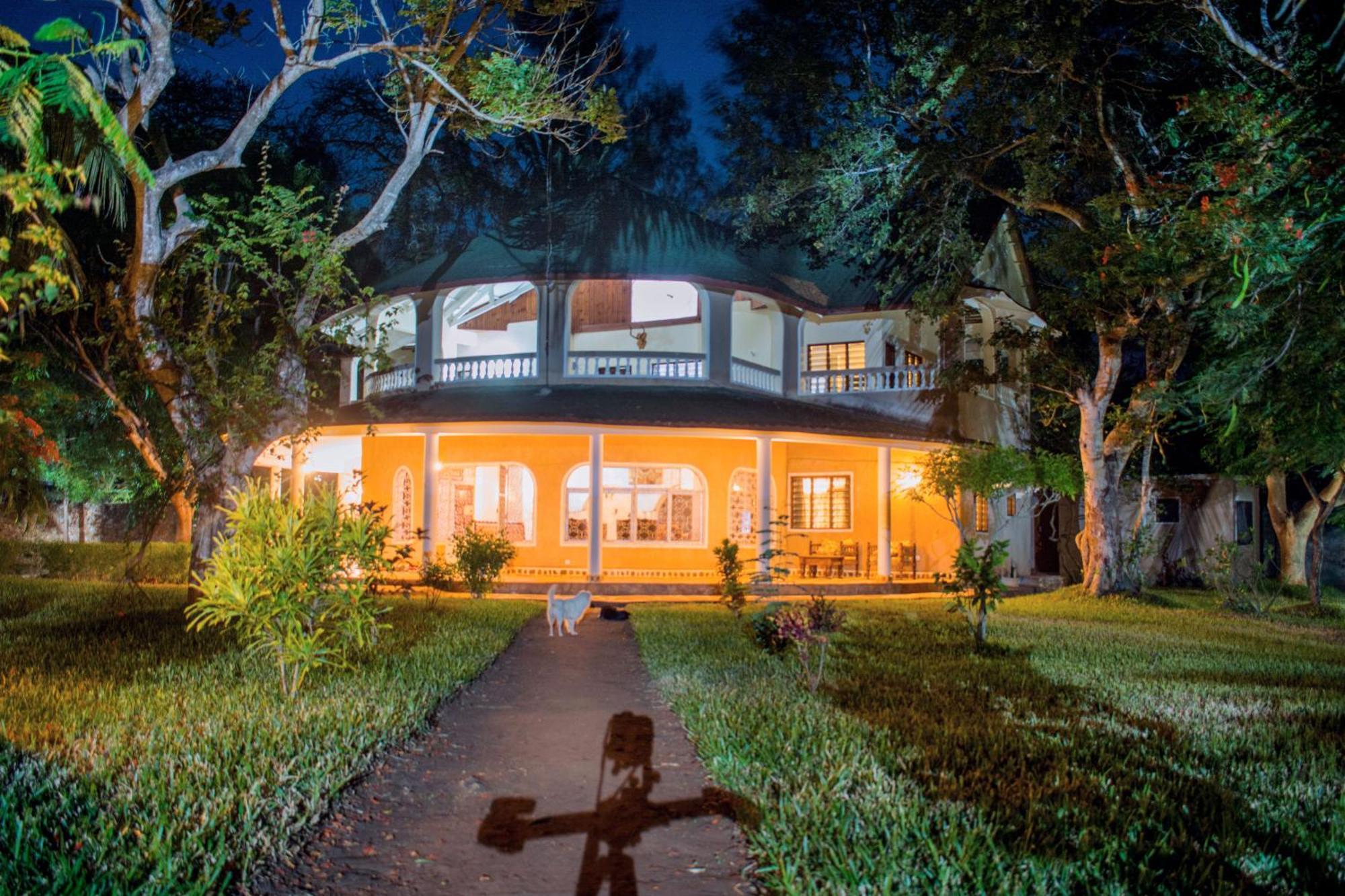 Kijani Cottages In Diani Диани Бийч Екстериор снимка
