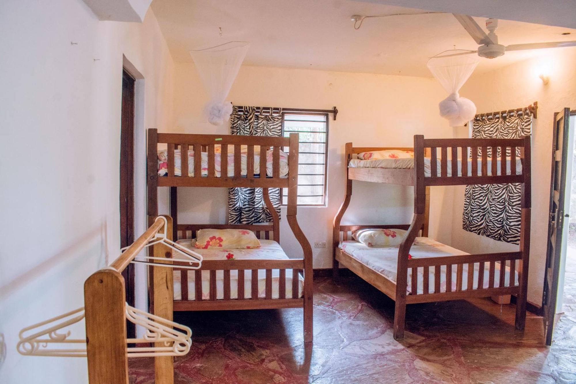 Kijani Cottages In Diani Диани Бийч Екстериор снимка