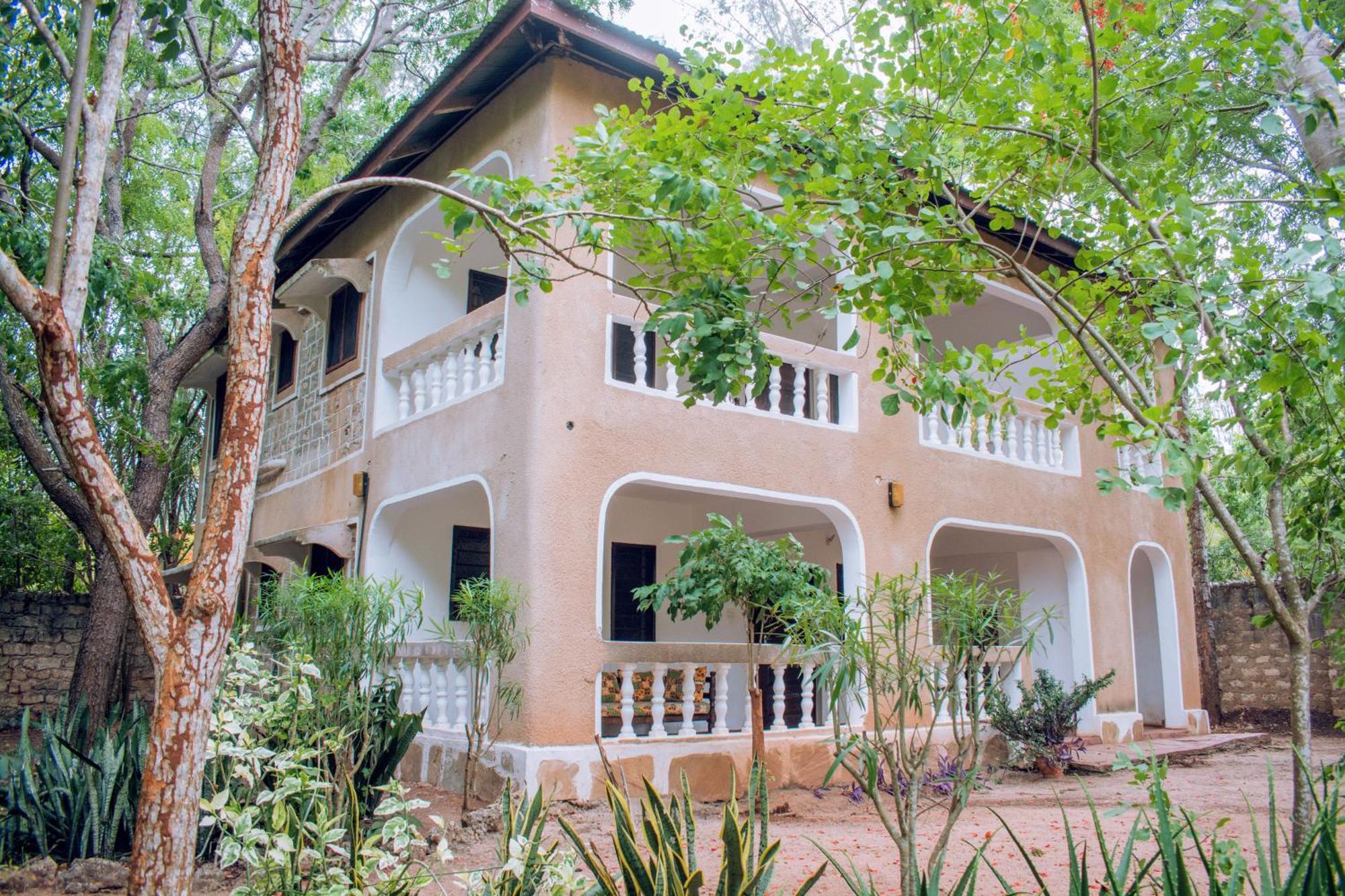 Kijani Cottages In Diani Диани Бийч Екстериор снимка