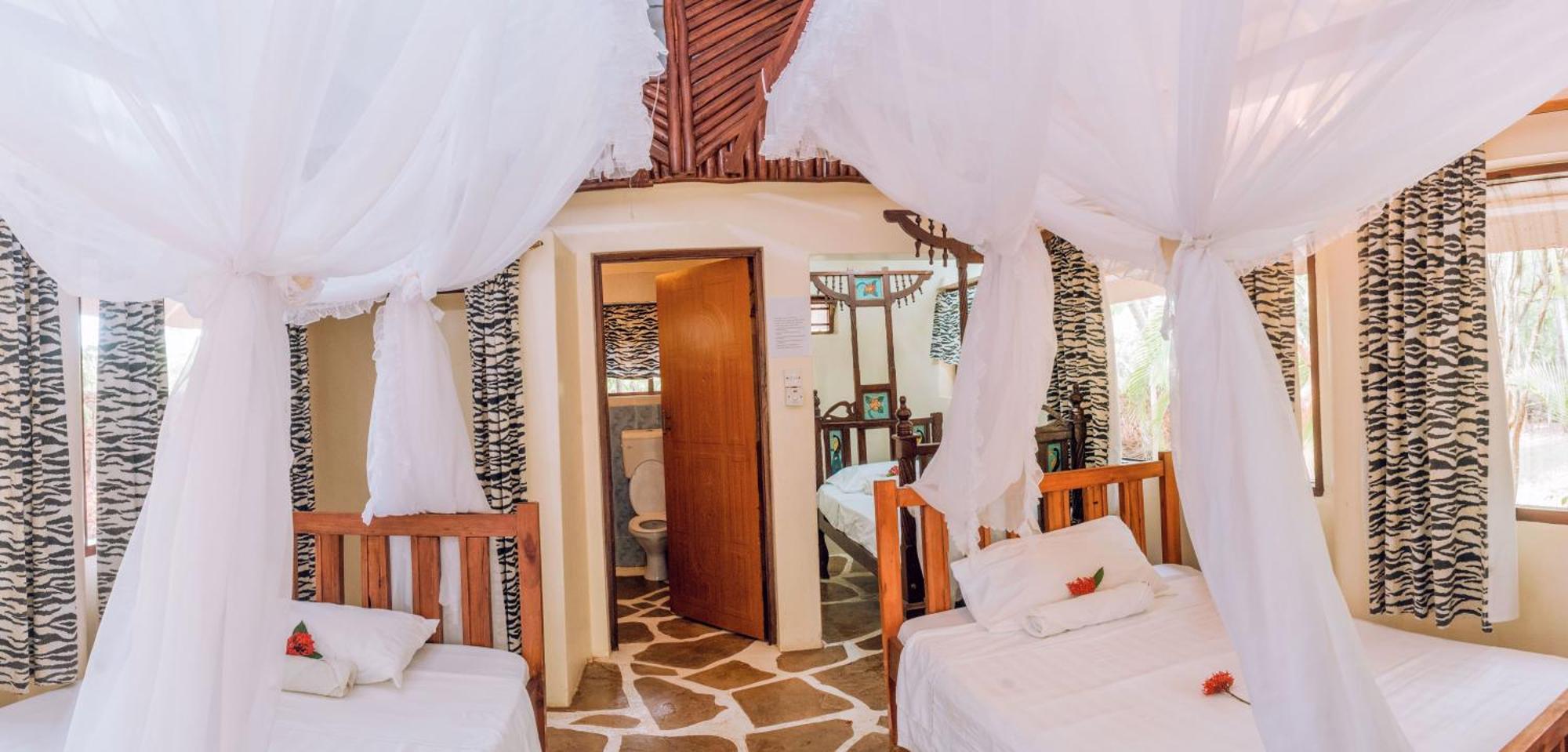 Kijani Cottages In Diani Диани Бийч Екстериор снимка
