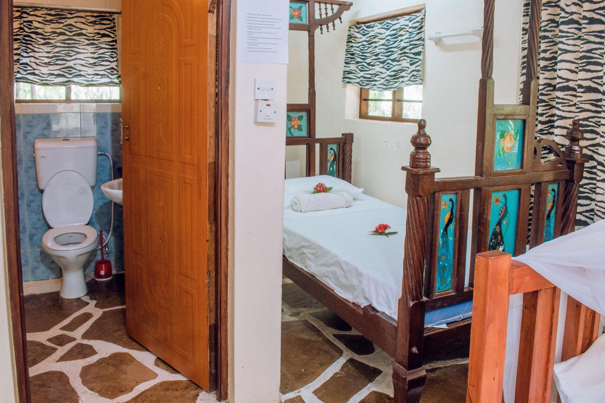 Kijani Cottages In Diani Диани Бийч Екстериор снимка